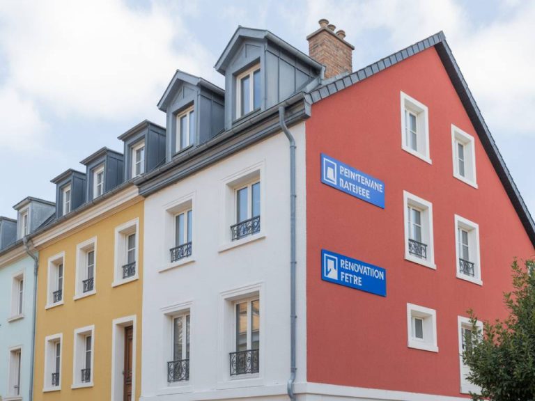 Duree de vie peinture facade : entretien, climat et signes annonciateurs de rénovation